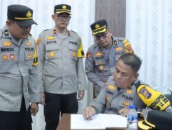 Tim Supervisi Ops Lilin Lancang Kuning-2025 Polda Riau hadir di Polres Kep Meranti, pastikan pelayanan terhadap masyarakat yang merayakan Nataru berjalan aman, tertib & damai.
