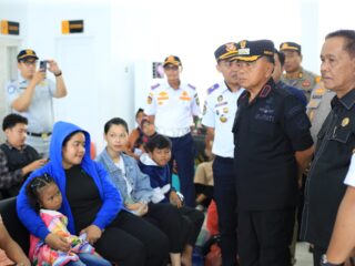 Bupati Asmar Tinjau Pos Pelayanan Nataru di Pelabuhan Tanjung Harapan