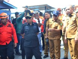 Bupati Kepulauan Meranti Tinjau Sejumlah Titik Rawan Banjir di Selatpanjang