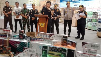 Rokok Ilegal Senilai Rp 300 Miliar Disita dari Gudang di Pekanbaru, 3 Pelaku Ditangkap