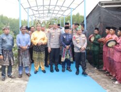 Jelang Ramadan, Kapolda dan Bupati Hadiri Silaturahim Pemangku Adat “Susur Sungai Jelajah Kampung” di Meranti