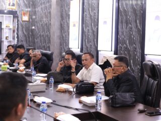 DPRD Meranti Cari Jalan Tengah, Lingkungan Dijaga Ribuan Pekerja Tetap Terselamatkan