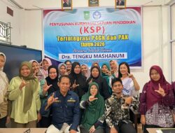 Pengawas Pembina Disdik Riau Fasilitasi Penyusunan Kurikulum Terintegrasi P4GN dan PAK di Kepulauan Meranti..