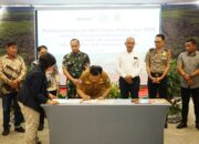 Bupati Asmar Teken Kerja Sama Program Desa Bebas Api, Perkuat Sinergi Cegah Karhutla di Kepulauan Meranti