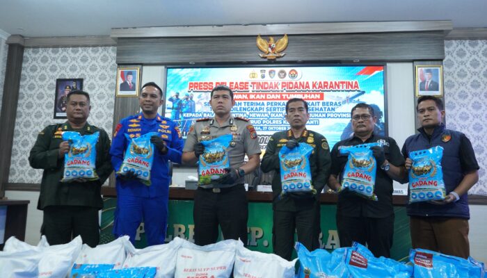 Polres Meranti Serahkan Kasus 25 Ton Beras Tanpa Sertifikat Karantina ke Balai Karantina Riau