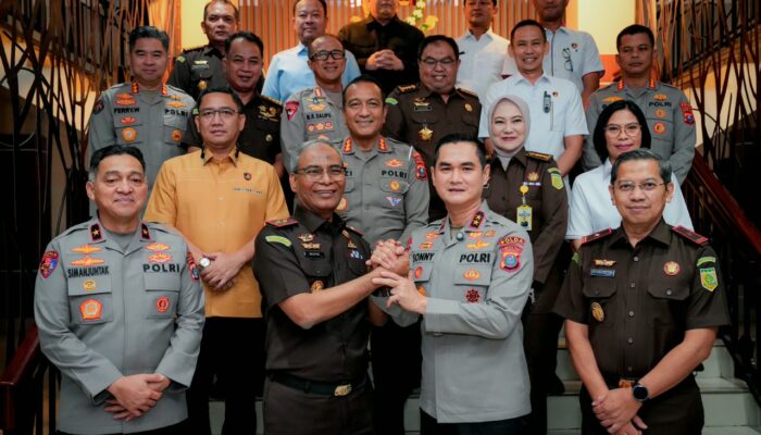 Kapolda Sumatra Utara Silaturahmi ke Kejaksaan Tinggi Perkuat Sinergi Penegakan Hukum